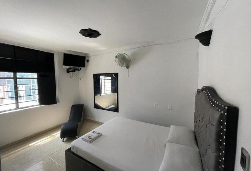 مُتل Residencias Del Oriente