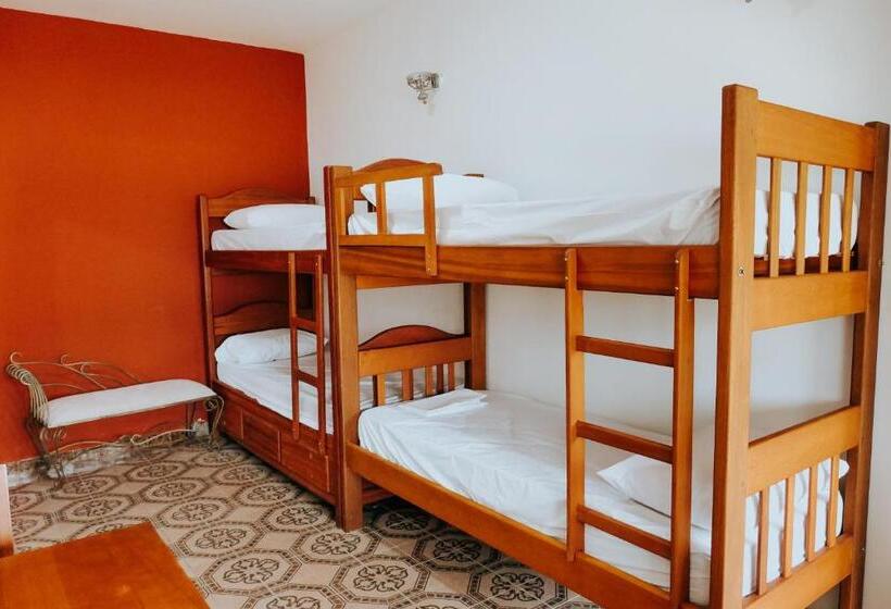 פנסיון Hostel Do Popeye