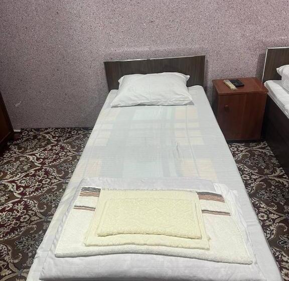 ペンション Karakalpak Travel