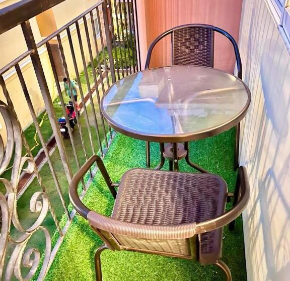 فندق صغير Aj’s Cozy Condo Davao