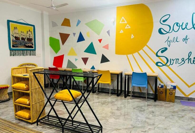 Hostel Wuid Stayin Wakeupindoon