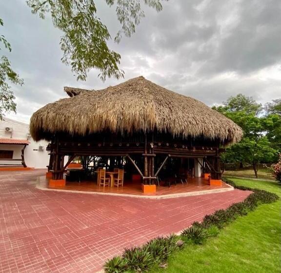 Отель Mi Rancho Bonito