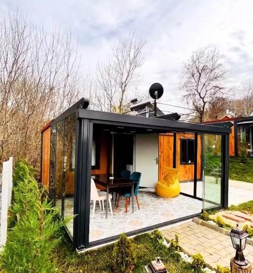 בית מלון כפרי Nirvana Bungalov