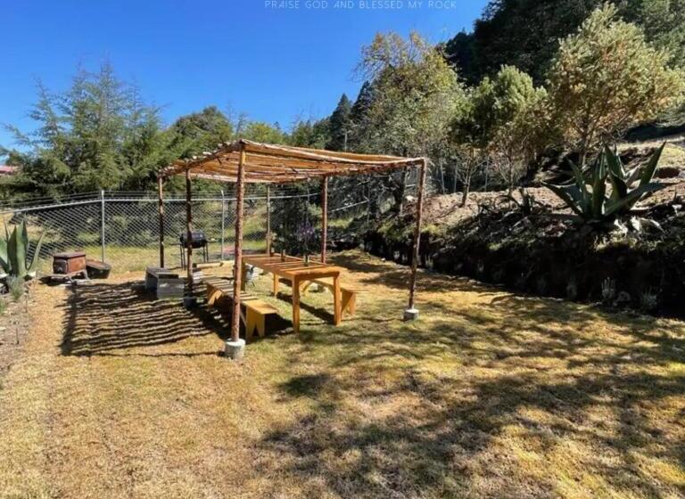 بنسيون Hostal La Roca