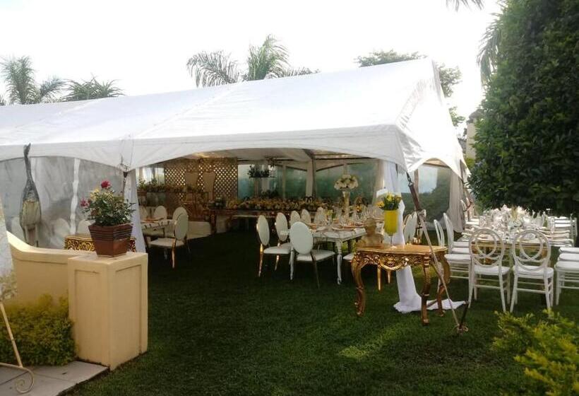Курорт Seme Exotic Events @ Accommodation
