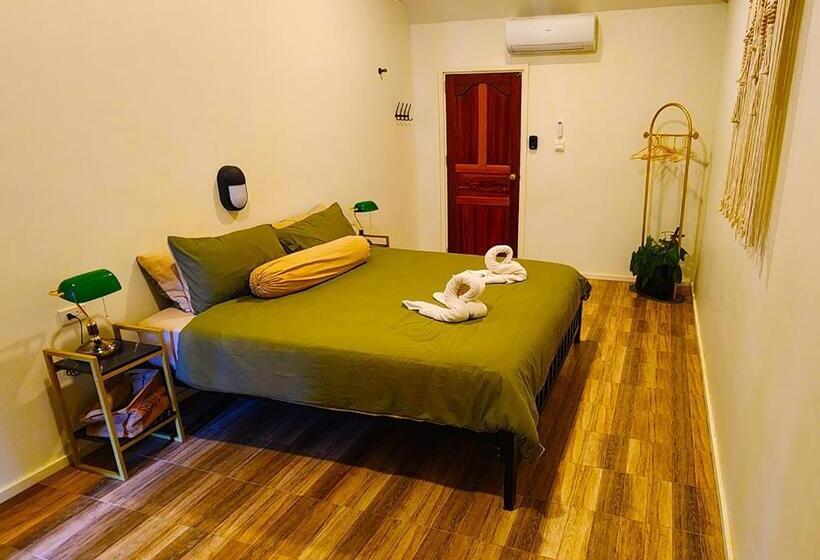 הוסטל Jungle Fever Koh Chang