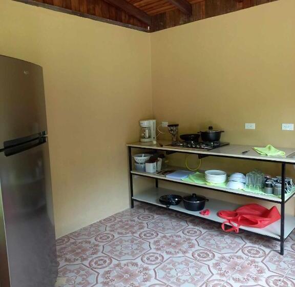 فندق صغير Surf Shack Room #1