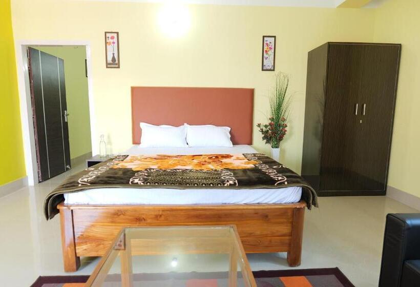 مبيت وإفطار The Transit Stay Guwati