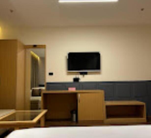 Grand Bhelsa Hotel & Resorts, Hasnabad