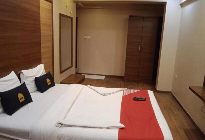 ホテル Mahadev Residency