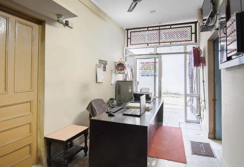 ホテル Oyo Yatra Guest House