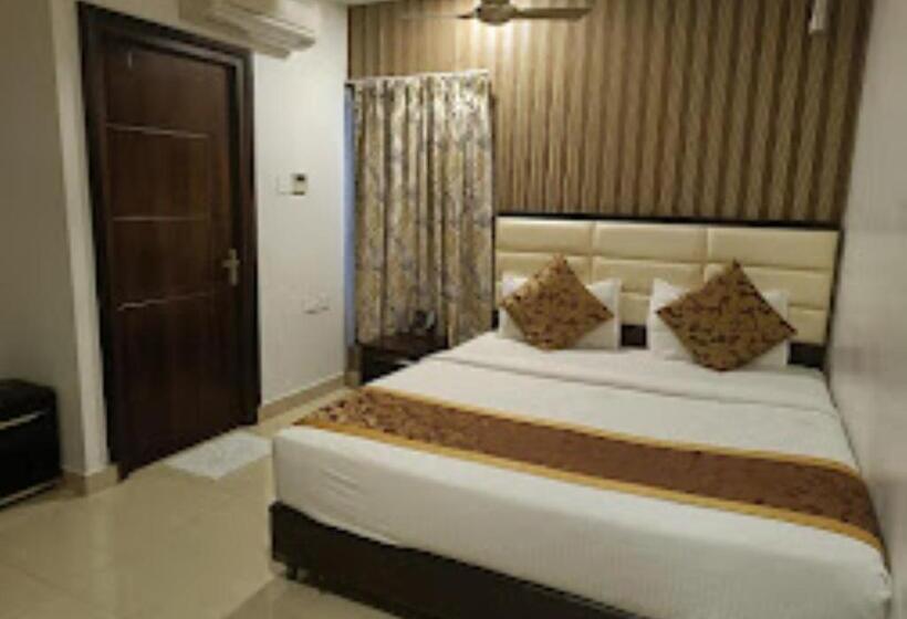 هتل The King S Park Residency Chennai