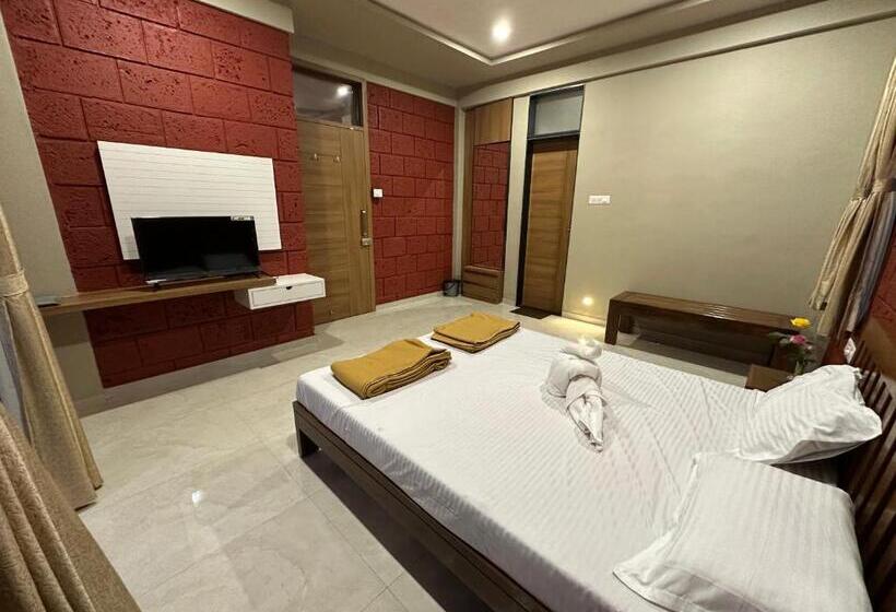 호텔 The Oasis Resort