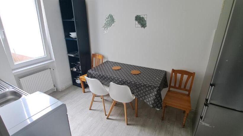 مُتل Monteurzimmer Offenbach Frankfurt