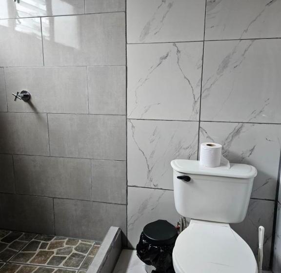 بنسيون Hostal Urbano