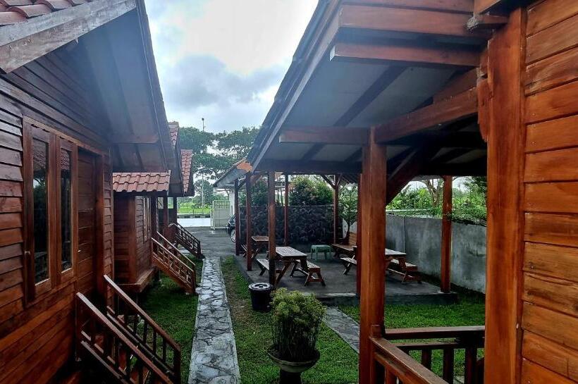 پانسیون Mayeka Transit Hostel Bandara Internasional Lombok