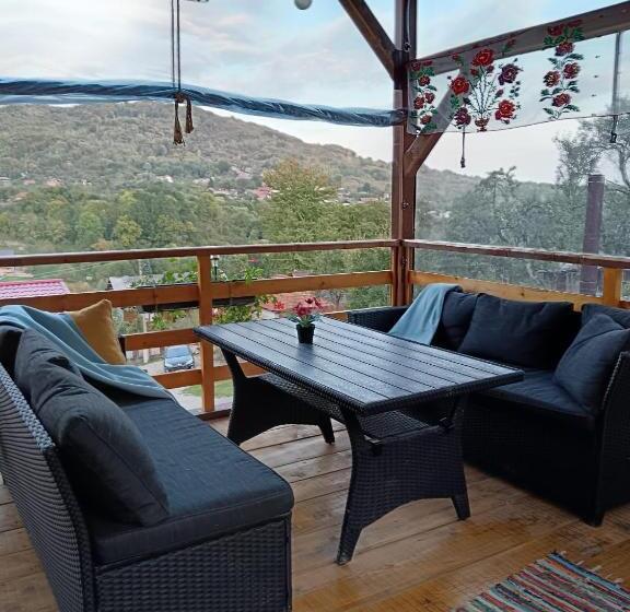 فندق صغير Carpatina Rustic House