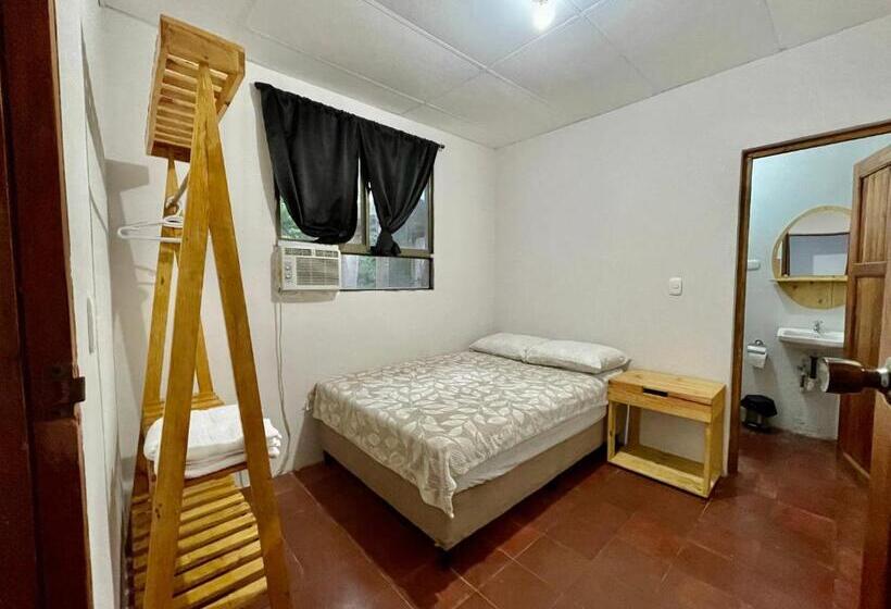 هاستل Hostal Namborus