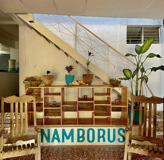 هاستل Hostal Namborus