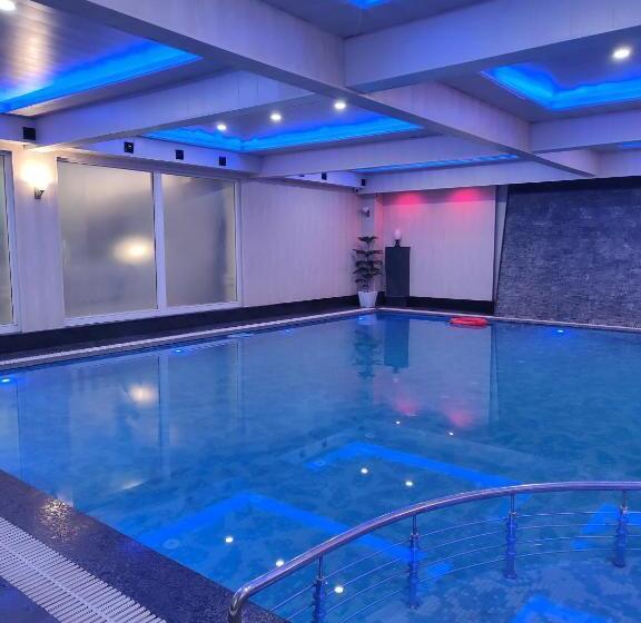 Arco Hotels And Resorts Srinagar