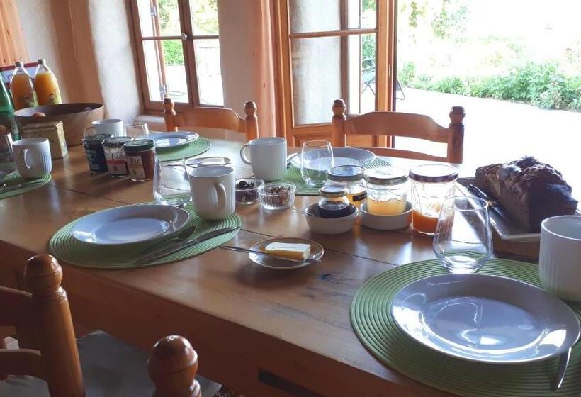 Bed and Breakfast Domaine De Montvianeix
