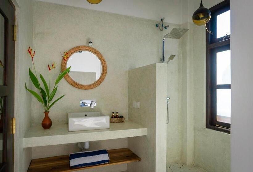 צימר Marshmellow Surf Villa With Pool   Sri Lanka