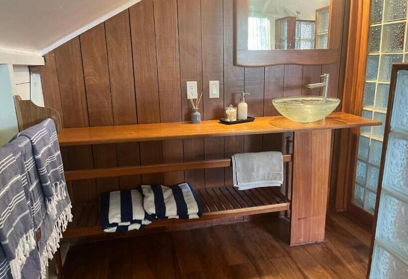 ベッドアンドブレックファースト The Lodge At Punta Rica  Hilltop Eco Lodge With Views & Pool