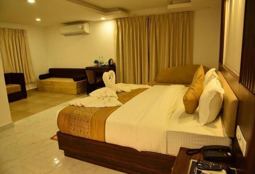 استراحتگاه De Falcon Beach Goa Candolim