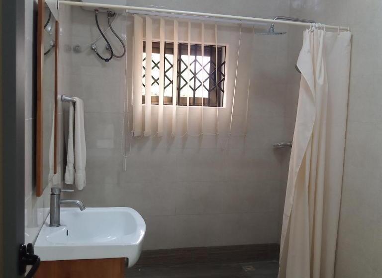 فندق Adwoa Asantewaa Memorial