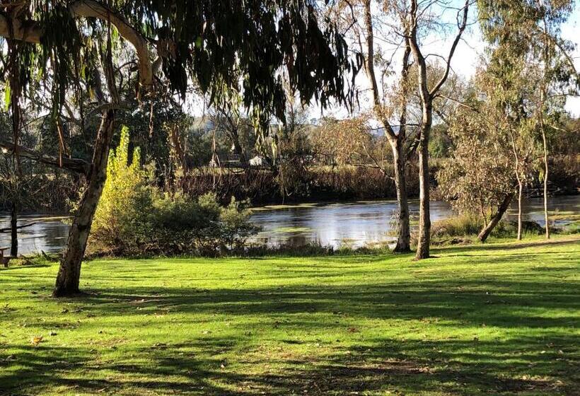 فندق Breakaway Twin Rivers Caravan Park