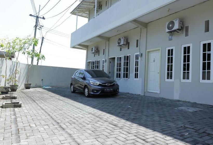 فندق Oyo 93203 Kost Eksklusif Syariah