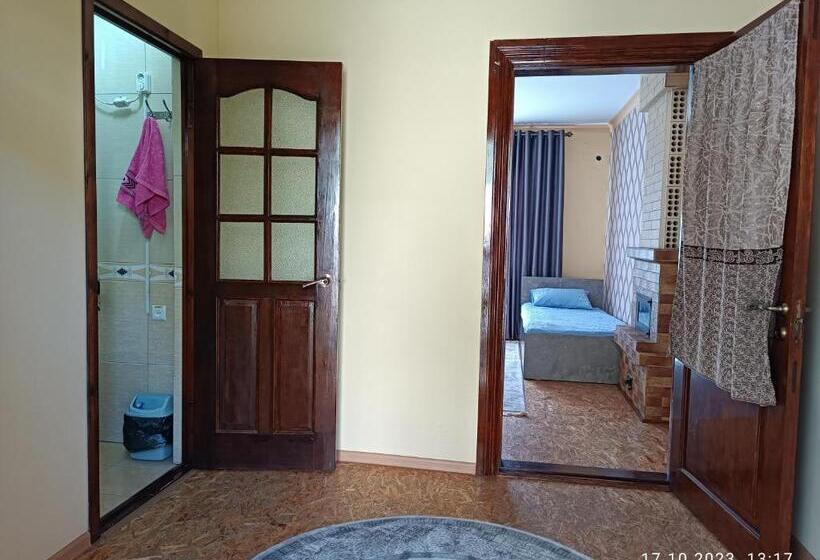 Injir Hostel