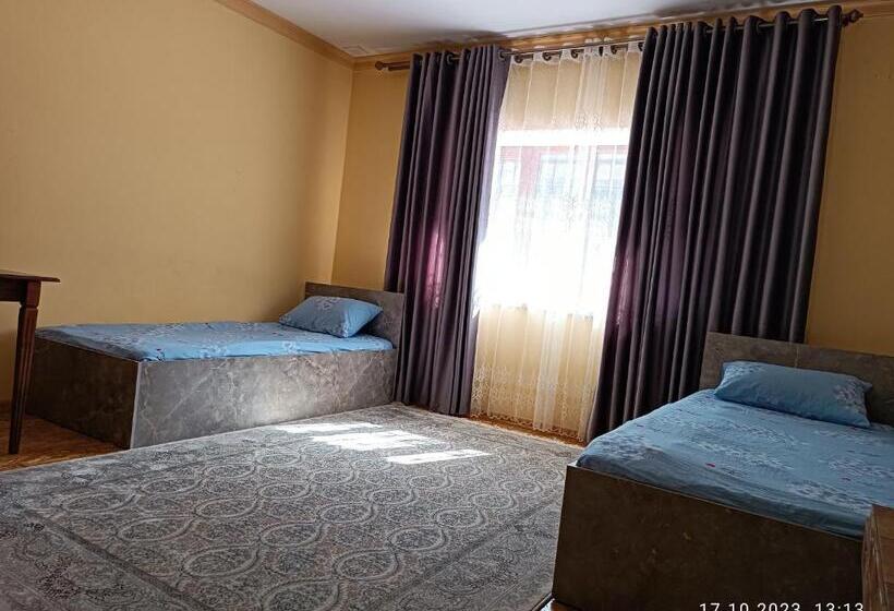 Injir Hostel