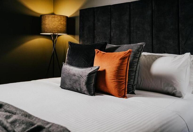 Мотель The Amalfi Minimalist Room Z