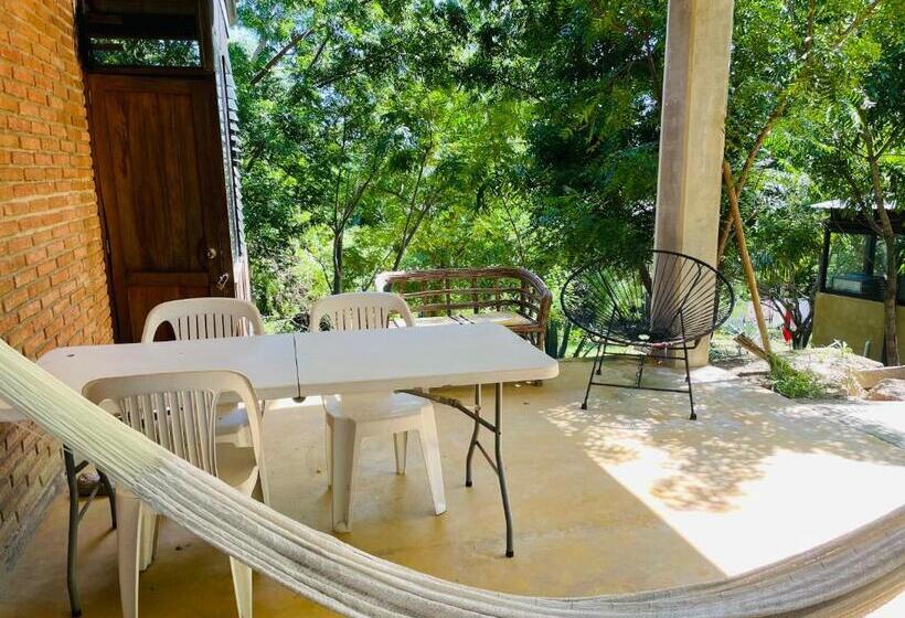 פנסיון Room In House   Double Bed, Queen Size, Small Kitchen, Terrace, Wi Fi  Air Condition