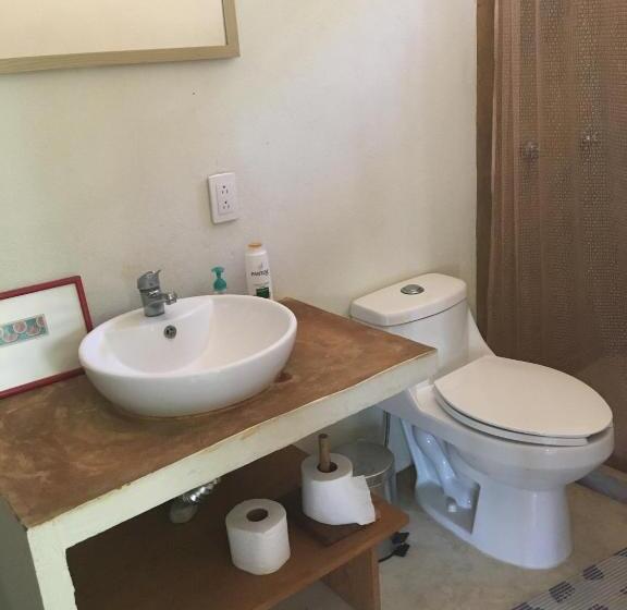 פנסיון Room In House   Double Bed, Queen Size, Small Kitchen, Terrace, Wi Fi  Air Condition