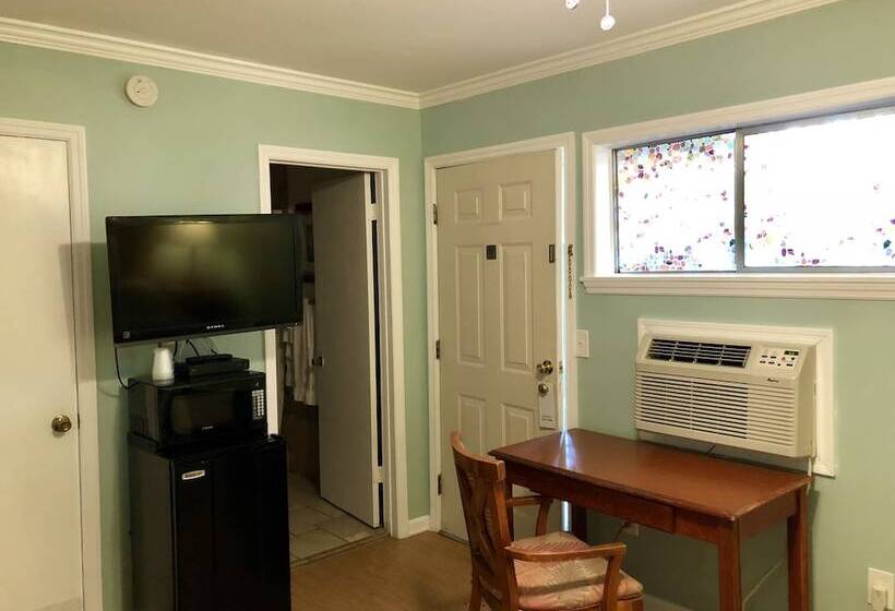 هتل Atlantis Inn   Tybee Island