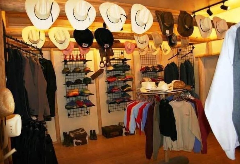 فندق Bar W Guest Ranch