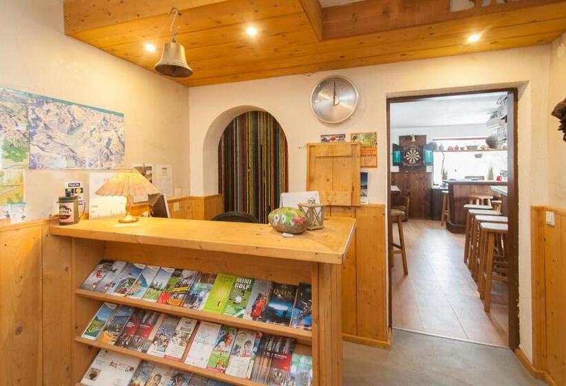 호텔 Bed & Breakfast Der Tiroler