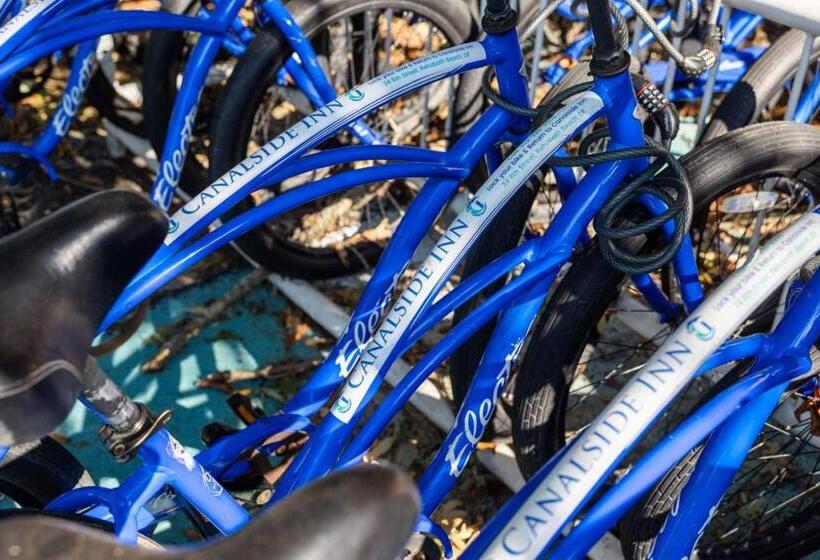 فندق Canalside Inn