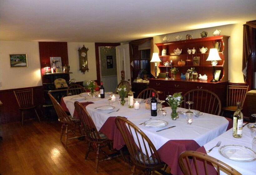 ホテル Candleberry Inn On Cape Cod