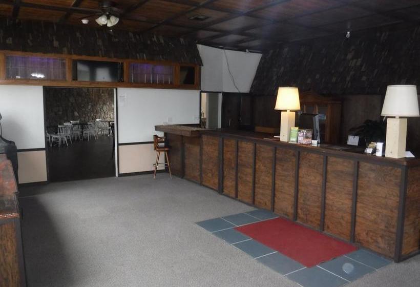 ホテル Colonial Mountain Inn