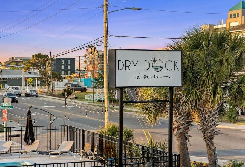 ホテル Dry Dock Inn