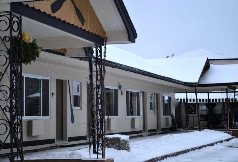فندق Gauthier's Saranac Lake Inn