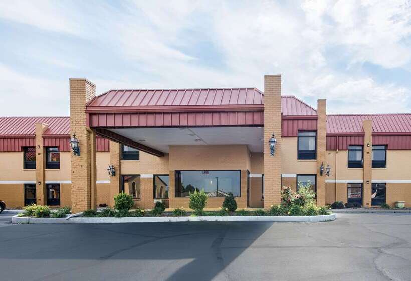 Отель Quality Inn & Suites University Area