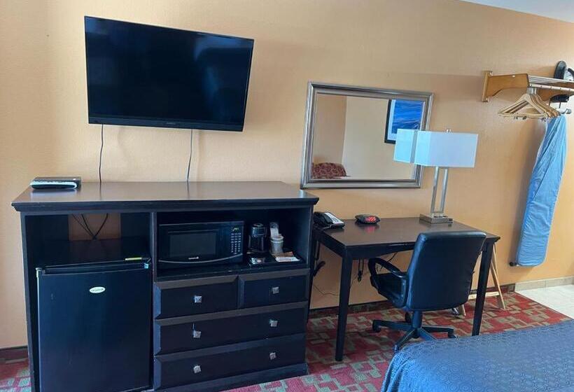 בית מלון כפרי Rancho California Inn Temecula