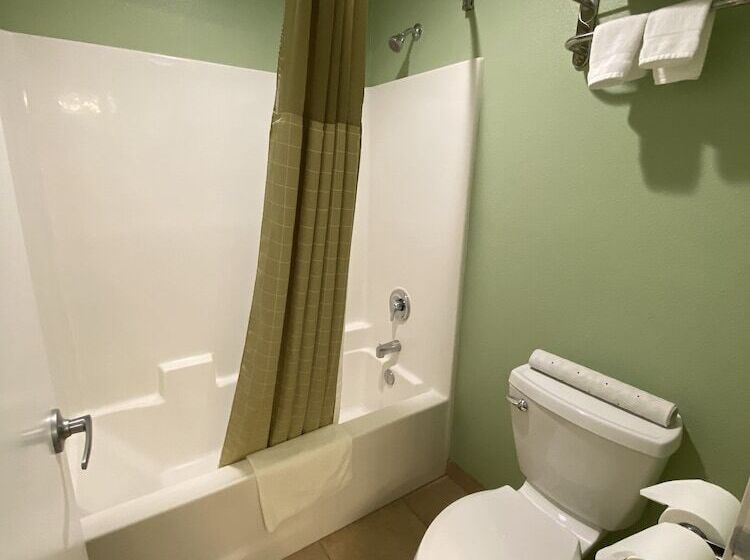 בית מלון כפרי Rancho California Inn Temecula