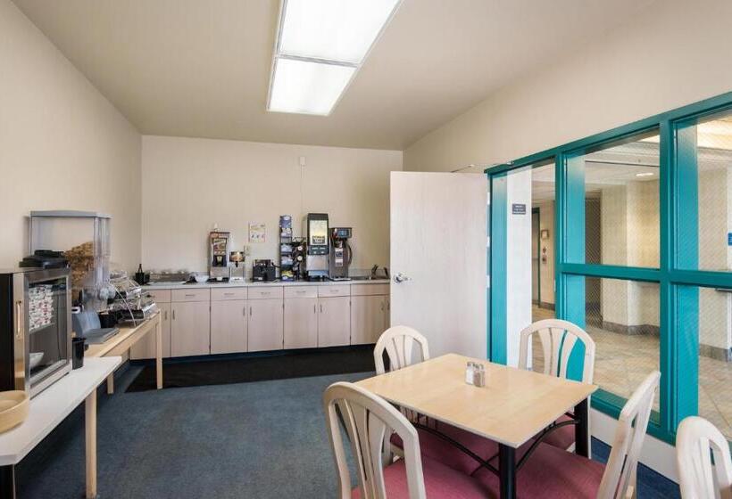 בית מלון כפרי Red Lion Inn & Suites Butte