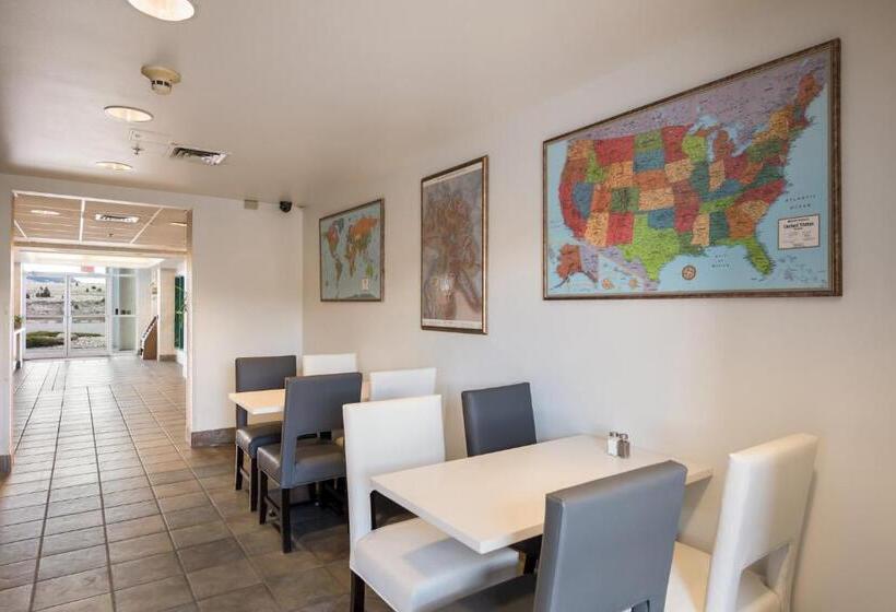 בית מלון כפרי Red Lion Inn & Suites Butte