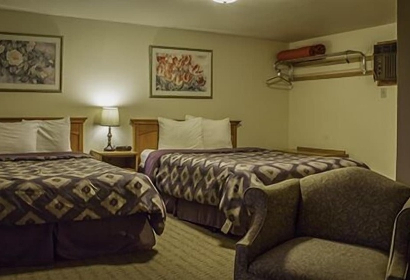 هتل Silver Spruce Resort